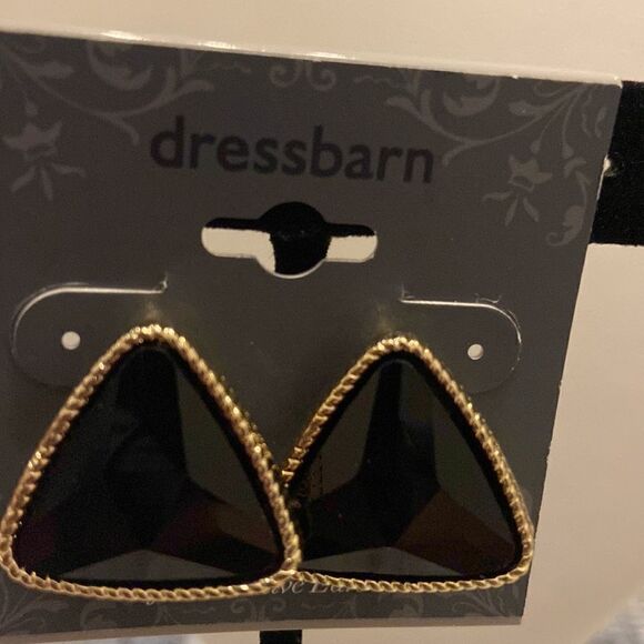DressBarn Earrings Triangle design border gold color inside black NWT - Picture 5 of 5